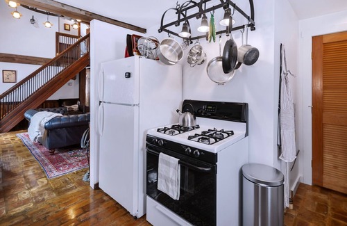 Hector House | Cozy Storybook Cottage for Winter Getaway!