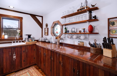 Hector House | Cozy Storybook Cottage for Winter Getaway!