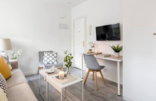 Costillares Apartment | Cozy studio (14m2) in Arturo Soria area