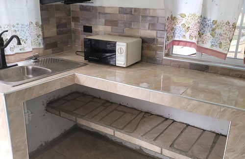 Yallahs House | Cozy studio apartment with private parking
