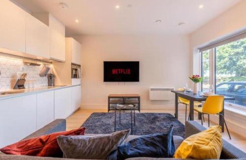 Heathrow Villages Apartment | Cozy Studio Apartment