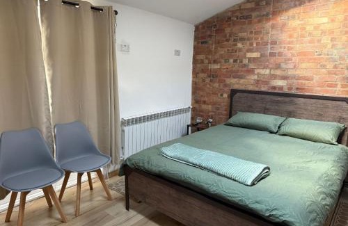 Birmingham Apartment | Cozy Studio in Birmingham Kingstanding