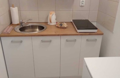 Molat Apartment | Cozy studio in peaceful Molat with WiFi, AC