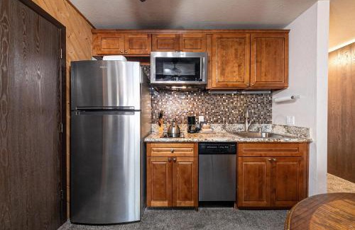 Lake Tahoe House | Cozy Studio w/Kitchenette Easily Accessible #113 at Donner Lake Village
