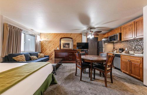 Lake Tahoe House | Cozy Studio w/Kitchenette Easily Accessible #113 at Donner Lake Village