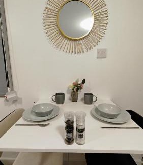 Jubilee House | Cozy studio with Netflix & chill & Parking