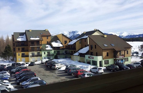 Pyrenees 2000 Apartment | Cozy Studio with South-Facing Balcony, Centrally Located, Sleeps 2 Adults + 1 Child