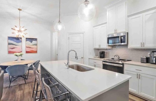 Highlands - Perkins House | Cozy & Stylish 3BD near LSU