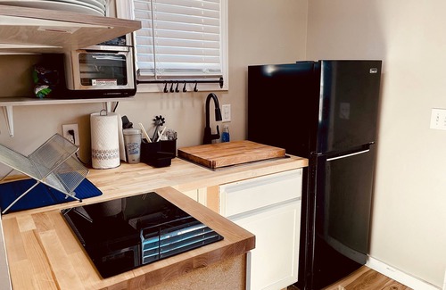 Charlotte House | Cozy Tiny Home located 15 minutes from uptown Charlotte!nnPet friendly!