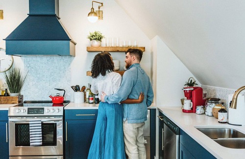 Kingsville House | Cozy, trendy, beachfront loft