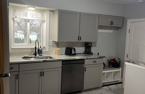 Rochester House | Cozy Updated Ranch 3 Bedrooms 2 Full Baths.