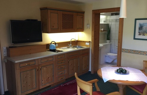 Prunn Apartment | Cozy vacation apartment (35sqm) with a magnificent view of Prunn Castle