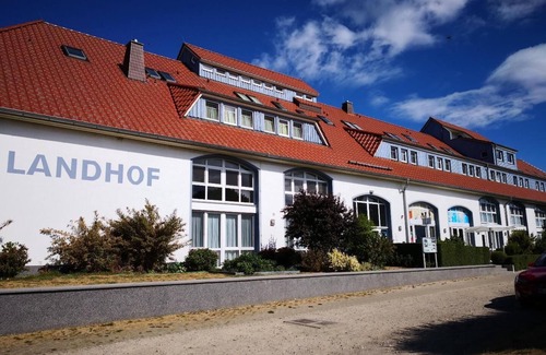 Stolpe Apartment | Cozy vacation apartment The Landhof Wildrose LH-306 in a rural setting -