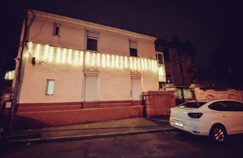 Bucharest City-Centre Apartment | Cozy Villa next to the Old Town