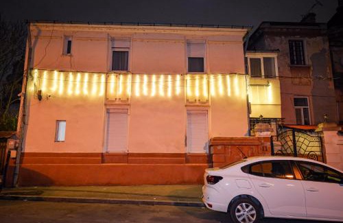 Bucharest City-Centre Apartment | Cozy Villa next to the Old Town
