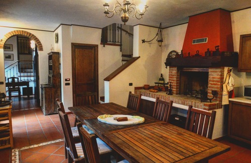 Locate Varesino Villa | Cozy villa surrounded by greenery near Como and Milan