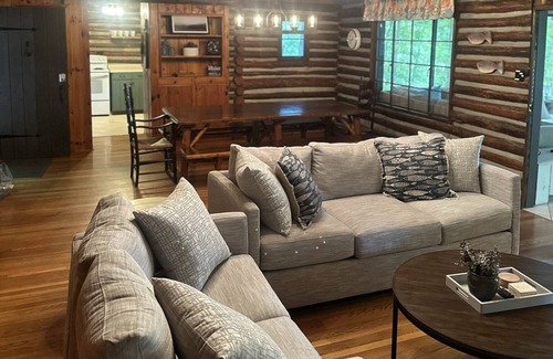 Andersonville Cabin | Cozy Waterfront Cabin on Norris lake