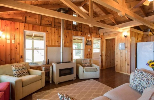 Raymond Cabin | Cozy Waterfront Cabin On Raymond Pond