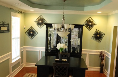 Charlotte House | Cozy, Well-Decorated Home in Quiet University Area