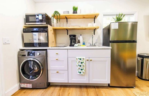 Orlando Apartment | CozyHome BigGrdn RmWTub PetOkUCF