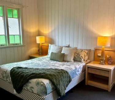 East Brisbane House | CozyHomes Stadium Norman B&B