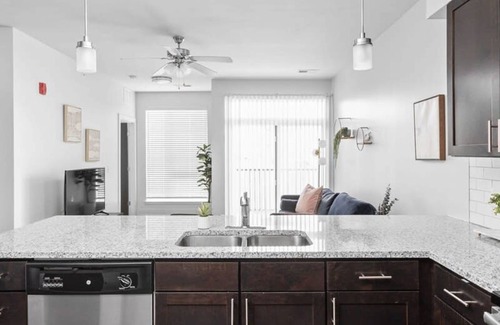 Indianapolis Apartment | Cozysuites 1BR Modern Apt Near the Fashion Mall