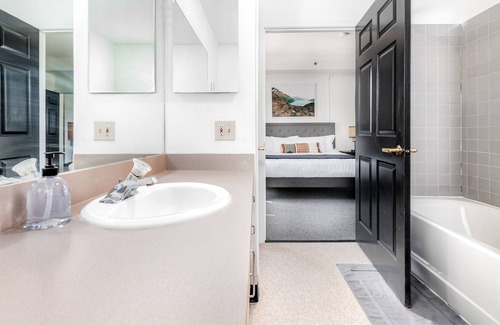 Central West End Hotel | CozySuites Central West End