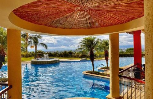 Santa Ana Apartment | CR MARIPOSA RENTALS Lakeview PENTHOUSE with office space, pool, gym, tennis