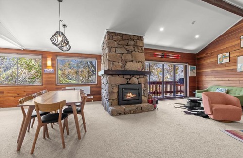 Thredbo Apartment | Crackenback Express - Tyrola 13