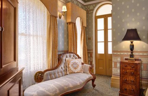 Ballarat Hotel | Craig's Royal Hotel
