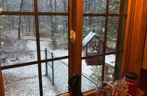 Harrison House | Cranberry Chalet (PET Friendly!)