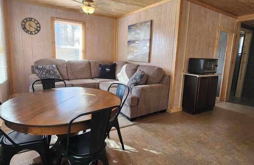 Fremont Cabin | Crappie Cabin - Fremont, WI