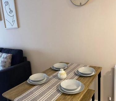 Crawley Apartment | Crawley 2bed Apartament close to Gatwick Airport