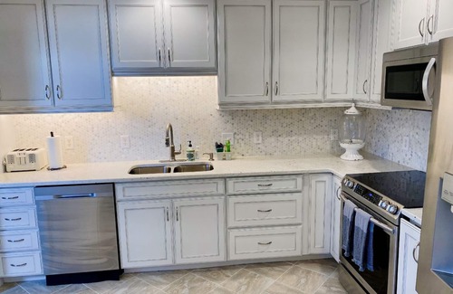 Ogden House | Creek Haven Hideaway! 5-acre creekside yard, mins to the beach with gameroom