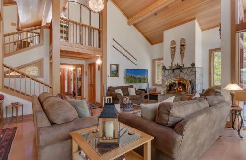 Alpine Meadows House | Creek Side- 4 Primary Suites, Hot Tub, Shuttle to Slopes, Pet Friendly