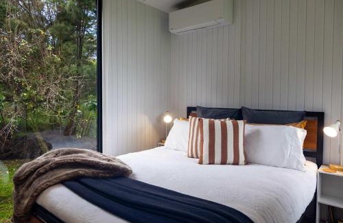 Otapaurau House | Creekside at Kūaotunu