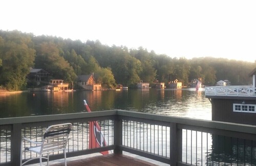 Tiger House | Creekside Cabin on Beautiful Lake Burton - see recent updates!
