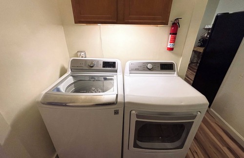 Maryville Cottage | Creekside Cottage: Private, Peaceful, Cozy Escape, Pet Friendly