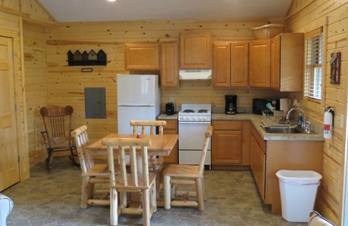 Clearville Cabin | Creekside Resort