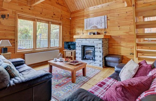 Little Petherick House | Creekside - Three Bedroom House, Sleeps 6