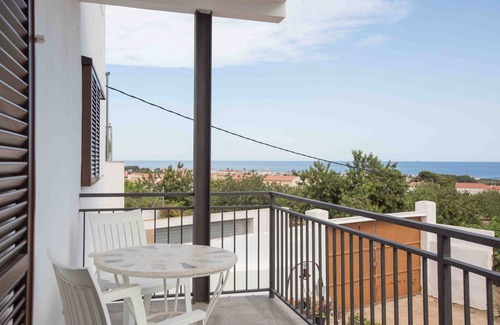 Creixell Apartment | Creixell Sea Views by MarCalma