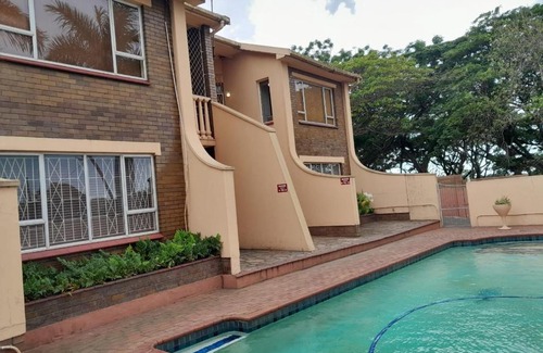 Isipingo Bed & Breakfast | CREMONA LODGE