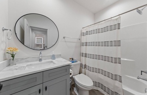 Lafayette House | Creole House*KING bed*Relax in Cajun Comfort!