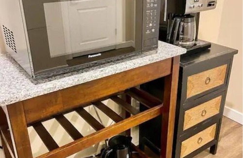 Southeast Edmonton House | Crew Furnished 2BDR Southeast Edmonton