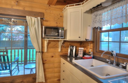 Millersburg Cabin | Cricket Hill Lodge & Cabins