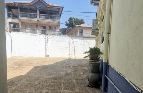 Freetown Bed & Breakfast | Crisba B&B