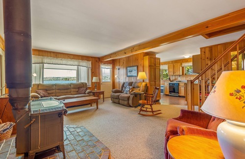 Rangeley House | Croker Cottage | Charming Cottage on Rangeley Lake