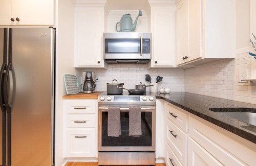 Fountain Inn House | Crossroad Oasis