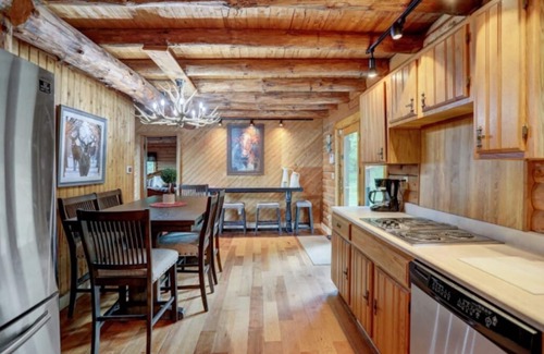 Huntingdon Cabin | Crown Jewel Vista - Mountain top lodge with spectacular views