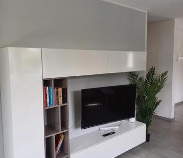 Altach Apartment | CROWN LIVING Design Apartment - gratis Parkplatz - WLan - Küche - Self Check-in